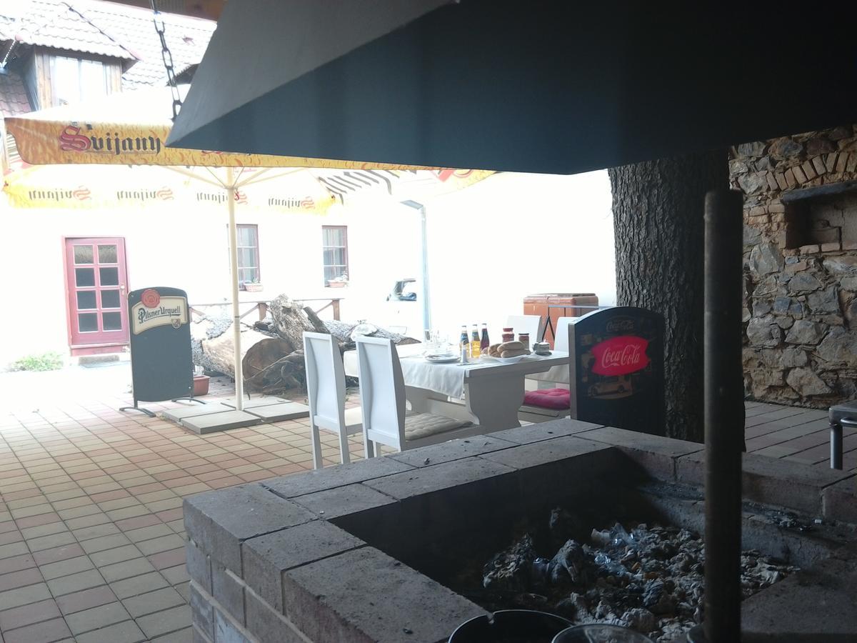 Penzion Na Jizdarne Stary Plzenec Екстериор снимка